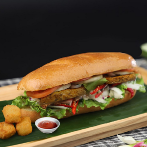 BBQ Chicken Vietnamese Bread ကြက်ကင်ဗီယက်နမ်ပေါင်မုန့်