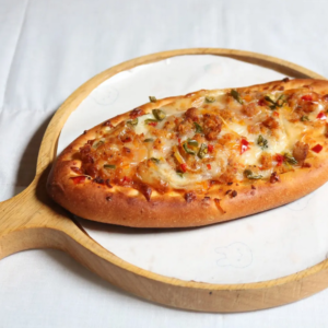 Chicken Boat Pizza ကြက်သားလှေပီဇာ