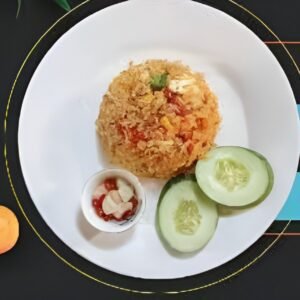 ထိုင်းထမင်းကြော် (ကြက်သား/ပင်လယ်စာ) Thai Style Fried Rice (Chicken/Seafood)