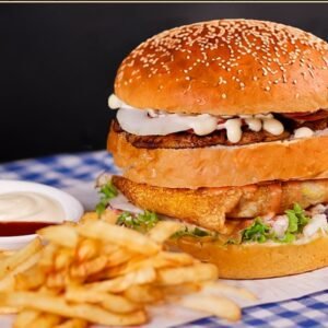 Luxury Chicken Burgerလပ်ရှ်ရှီ ကြက်သား ဘာဂါ
