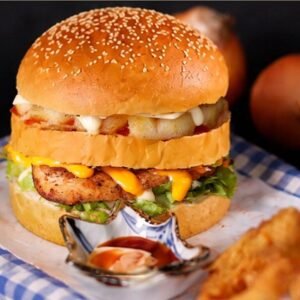 Luxury BBQ Chicken Burgerလပ်ရှ်ရှီ ကြက်ကင် ဘာဂါ