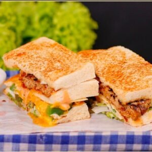 Luxury Spicy Chicken Sandwichလပ်ရှ်ရှီ ကြက်သားအစပ် ဆန်းဒဝစ်