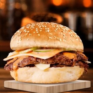 Grill Beef Cheese Burger (Medium)အမဲသားဘေကွန်ချိစ် မီဒီယမ်ဘာဂါ