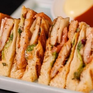 BBQ Chicken Sandwich Mediumကြက်ကင် မီဒီယမ်ဆန်းဒဝစ်