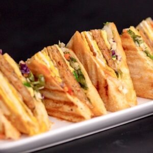 Spicy Chicken Sandwich Mediumကြက်သားအစပ် မီဒီယမ်ဆန်းဒဝစ်