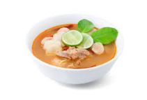 Chicken Tom Yum Soup (တုန်ယမ်းဟင်းချို) (ကြက်)