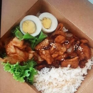Spicy kimchi & rice  Bbq & rice Bulgoggi & rice (Pork, Beef, Chicken) 辣泡菜和米飯 燒烤和米飯 烤肉和米飯（豬肉、牛肉、雞肉）